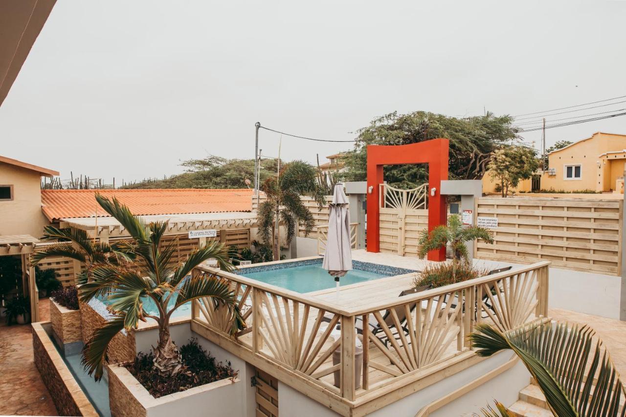 Ser'I Bucurui Accommodations Palm Beach Exterior photo