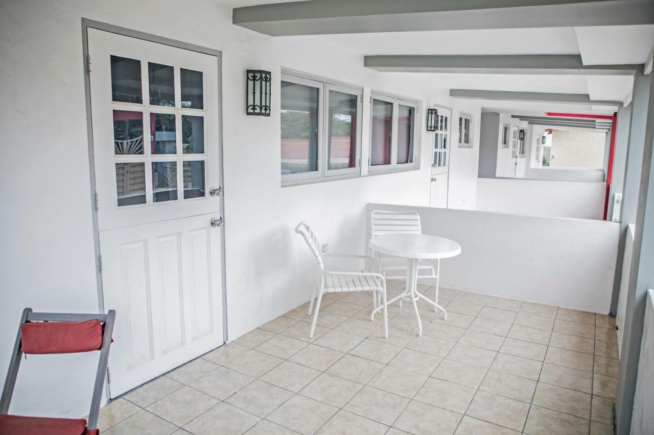 Ser'I Bucurui Accommodations Palm Beach Exterior photo