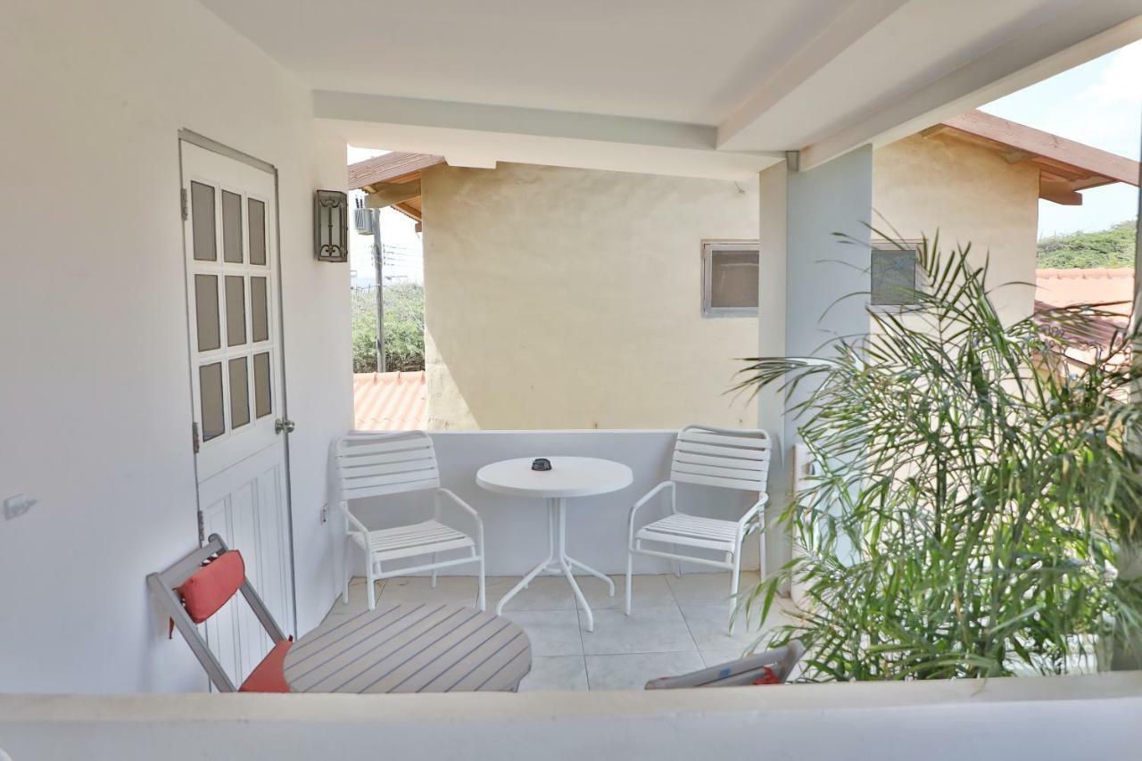 Ser'I Bucurui Accommodations Palm Beach Exterior photo